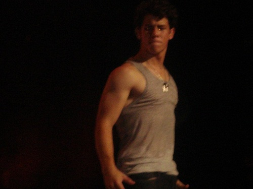 nick jonas rehersal 8/5/10