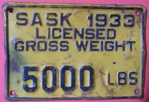 SASKATCHEWAN 1933 ---TRUCK  5000 lbs GROSS VEHICLE WEIGHT SUPPLEMENTAL PLATE