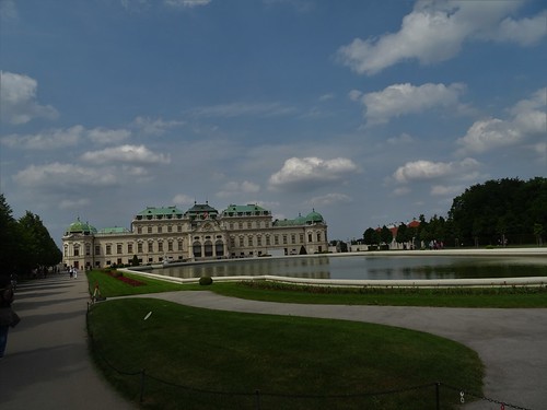 Wien, 3. Bezirk (very historic palace buildings in the suburbs not far away from downtown Vienna), Palacio de Belvedere, Belvedere Palace, Palazzo di Belvedere, le Palais de Belvedere (the upper part), Prinz-Eugen-Straße/Rennweg