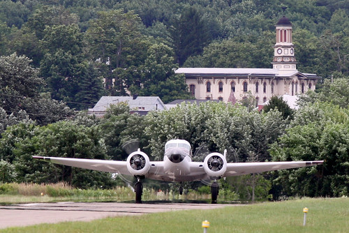 1955 BEECH E18S - Twin Beech N3710B